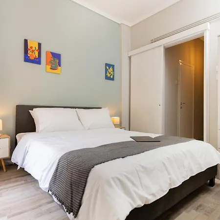 Stylish 3bd With Balcony Lägenhet