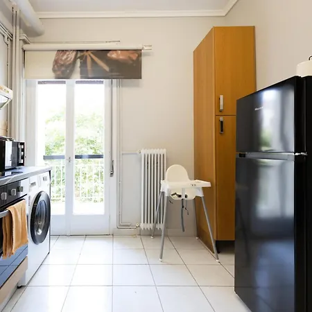 Stylish 3bd With Balcony *