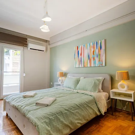 Stylish 3bd With Balcony سالونيك