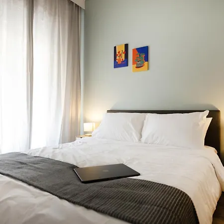 Stylish 3bd With Balcony شقة سالونيك