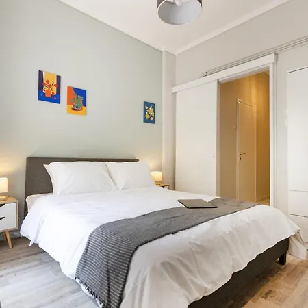 Stylish 3bd With Balcony شقة سالونيك